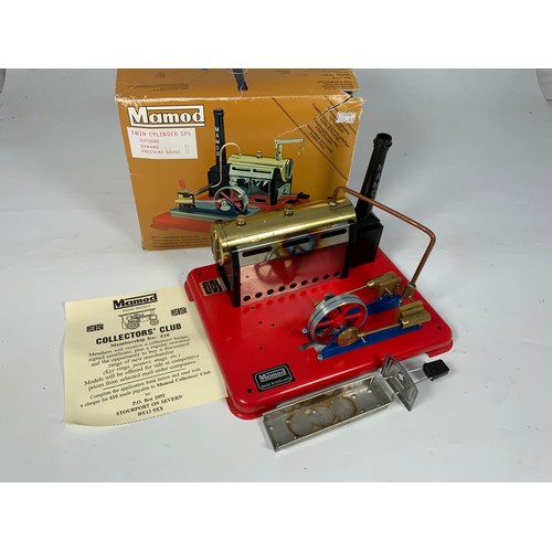 25 - MAMOD TWIN CYLINDER SP5 LIVE STEAM, BOXED MODEL