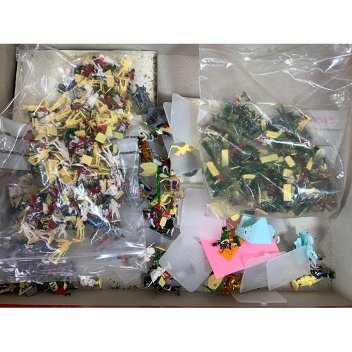 64 - A VERY EXTENSIVE COLLECTION OF PLASTIC, MODEL SOLDIERS, 83 PLASTIC BAGS INCLUDING FIGURES, ALL U/B B... 