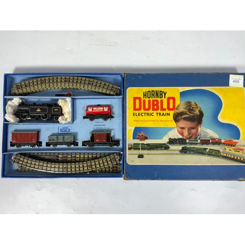 455 - HORNBY DUBLO BOXED SET, EDG 17, 0-6-2 TANK GOODS TRAIN BR, IN COLLECTABLE CONDITION