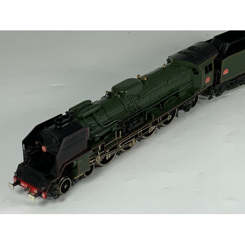 525 - A 0 GAUGE BOCKHOLT FOR FULGUREX SNCF 2-8-2 MOUNTAIN LOCOMOTIVE PLM 241C, LINED GREEN, AS 241.P.25, I... 