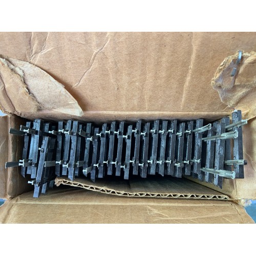 509 - MODEL RAILWAY TRACK, LARGE BOX OF SIMILAR 0 GAUGE/NARROW GAUGE TRACK, BELIEVED TO BE SL-500