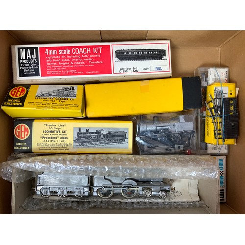 504 - A NUMBER OF WHITE METAL 00 SCALE MODEL LOCOMOTIVES  INC GEM COMPOUND, PRECEDENT, L1, MTK STANDARD 5,... 