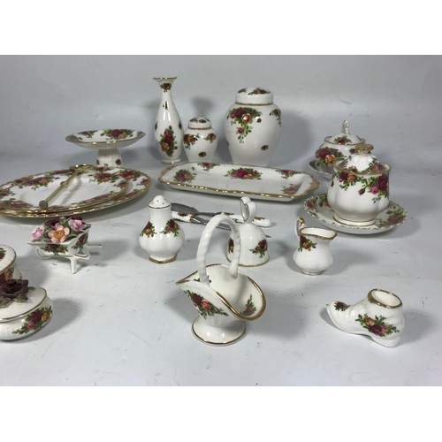 217 - COLLECTION OF ROYAL ALBERT OLD COUNTRY ROSES