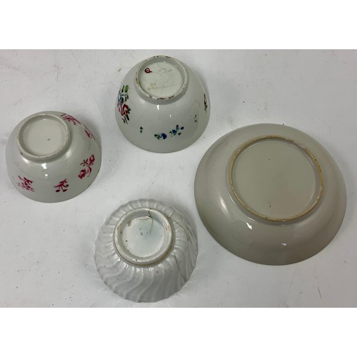 243 - 3 TEA BOWLS AND AN ORIENTAL BLUE AND WHITE SAUCER DISH