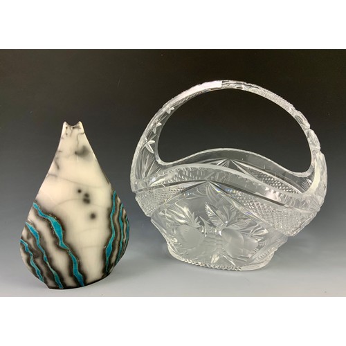 285 - CUT GLASS BASKET AND A SUSAN LUKER STUDIO GLASS VASE