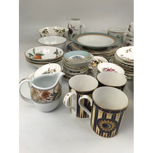 223 - ROYAL WORCESTER EVESHAM, DINNERWARE ETC