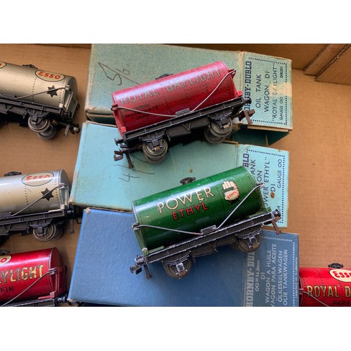 446 - HORNBY DUBLO, 2 VERY EARLY BLUE BOXED TANK WAGONS, POWER ETHYL WITH HAND & ROYAL DAYLIGHT, PLUS 12 L... 