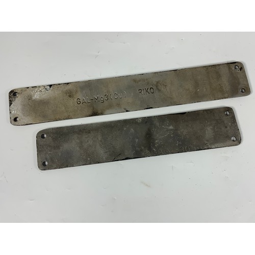 246 - TWO GERMAN RAILWAY RAILWAY PLATES, POSSIBLY ALLOCATION OR COACH PLATES, BW FRANKFURT - M, & BW FRANK... 