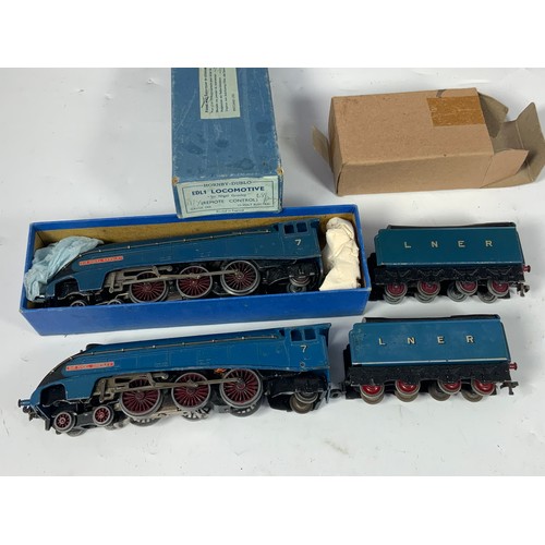 482 - HORNBY DUBLO, 2 X EX LNER A4 LOCOMOTIVES, NO 7, EDL1 SIR NIGEL GRESLEY. PART BOXED