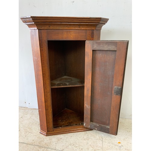 374 - SMALL OAK HANGING CORNER CUPBOARD