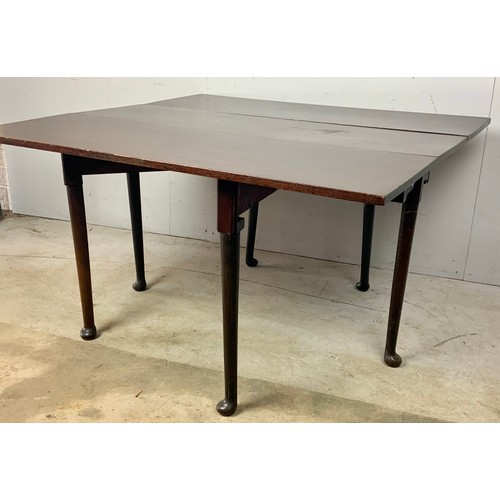 300 - GATE LEG DINING TABLE