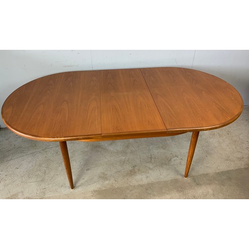 167 - G PLAN EXTENDING DINING TABLE