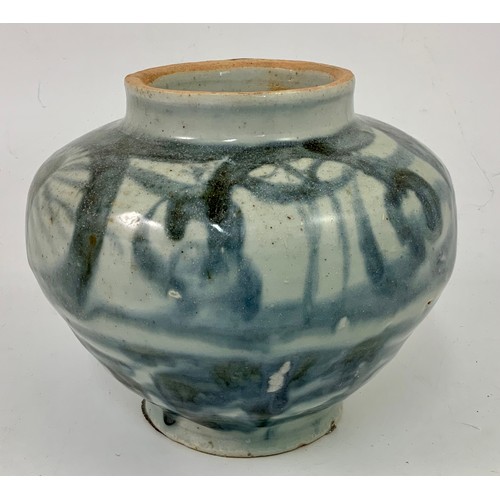 100 - A CHINESE MING DYNASTY VASE OF TAPERED OVOID FORM WITH LOOSELY PAINTED BLUE GLAZE DECORATION, APPROX... 