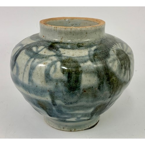 100 - A CHINESE MING DYNASTY VASE OF TAPERED OVOID FORM WITH LOOSELY PAINTED BLUE GLAZE DECORATION, APPROX... 