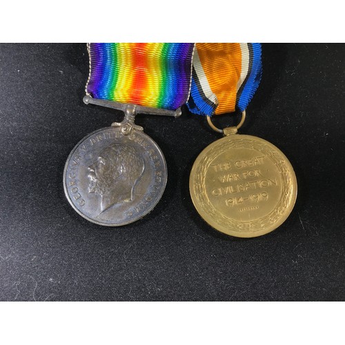 156 - WWI WAR MEDAL AND VICTORY MEDAL PAIR TO 40050 PTE. W. HARDING CHES. R