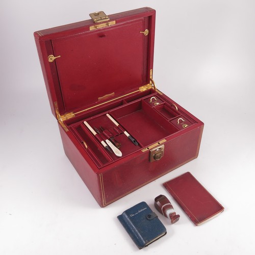 203 - VERY GOOD QUALITY RED MOROCCAN LEATHER WRITING TRAVELLING BOX, BRAMAH OF LONDON BRASS LOCK, TOGETHER... 