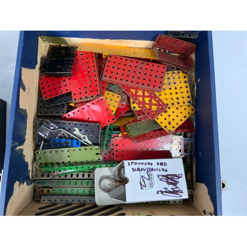 91 - COLLECTION OF MECCANO WHEELS, TYRES, & A BOX WITH A GOOD SELECTION OF BARS, POLES, FLATPLATES, VARIE... 