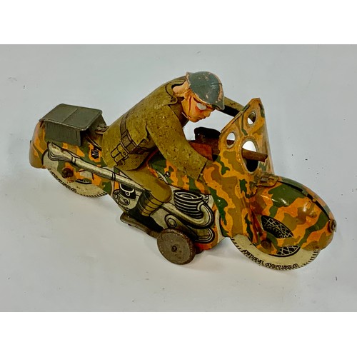 98 - CLOCKWORK TIN TOY, MILITARY MOTORCYCLIST WITH FORWARD FACING MACHINE GUN, MADE IN ENGLAND