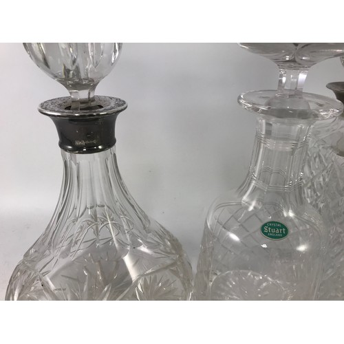 162 - QUANTITY OF MISCELLANEOUS GLASSWARE INCLUDING WHITE METAL MOUNTED DECANTER, OTHER DECANTERS, GLASS D... 