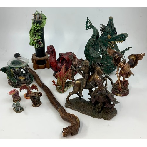 83 - METAL DRAGON, A RESIN FIGURE DEPICTING GEORGE AND DRAGON AND OTHER DRAGON RELATED ITEMS