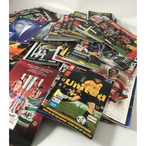 103 - QUALITY OF MISCELLANEOUS SPORTS PROGRAMMES, INC. FOOTBALL, BRENTFORD, & MANY OTHER CLUBS