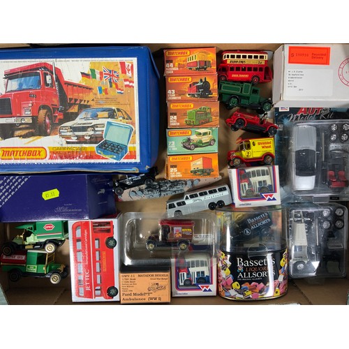 113 - MATCHBOX COLLECTORS CASE WITH 1-75’S, PLUS 5 BOXED 1-75’S, MATADOR MODELS FORD T AMBULANCE, & VARIOU... 