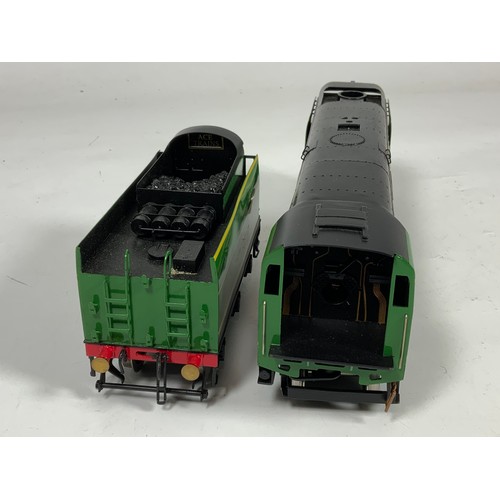 512 - ACE TRAINS, RARE, 0 GAUGE SOUTHERN RAILWAY 4-6-2 PACIFIC LOCOMOTIVE, 21C108 PADSTOW, IN VGC BOXED CO... 