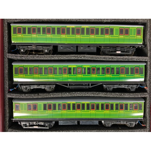 508 - ACE TRAINS BOXED 0 GAUGE EMU SET IN LINED SOUTHERN RAILWAY GREEN, V. GOOD CONDITION