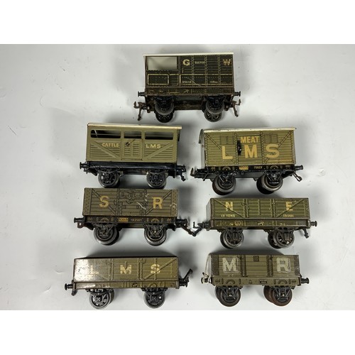 492 - BING / BASSETT LOWKE U/B WAGONS, NE, LMS, SR, COAL, MR (RPT), LMS MEAT, GW TOAD, LMS CATTLE WAGON