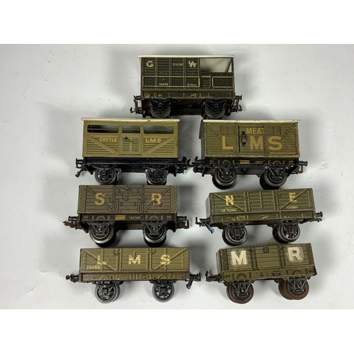 492 - BING / BASSETT LOWKE U/B WAGONS, NE, LMS, SR, COAL, MR (RPT), LMS MEAT, GW TOAD, LMS CATTLE WAGON