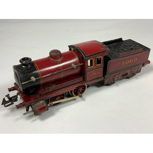 493 - BING 0 GAUGE, 0-4-0 TENDER LOCO 5060, 3 RAIL ELECTRIC PLUS 3 BING BOGIE COACHES, LMS & A 6 WHEEL COA... 