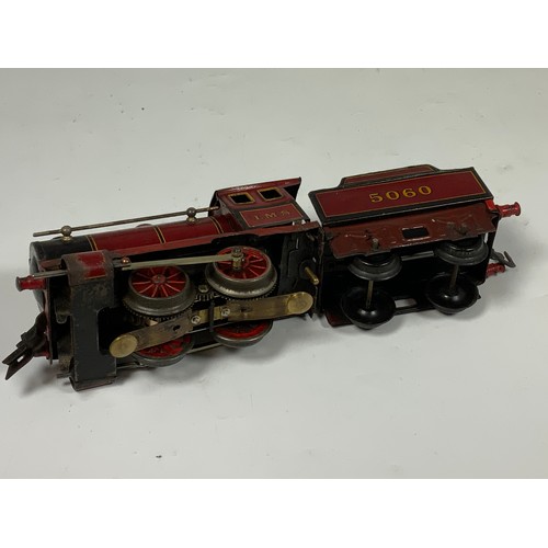 493 - BING 0 GAUGE, 0-4-0 TENDER LOCO 5060, 3 RAIL ELECTRIC PLUS 3 BING BOGIE COACHES, LMS & A 6 WHEEL COA... 