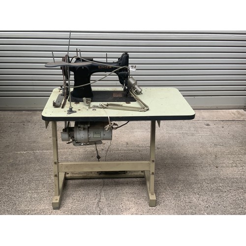 452 - SINGER LEATHER SEWING MACHINE ON STAND