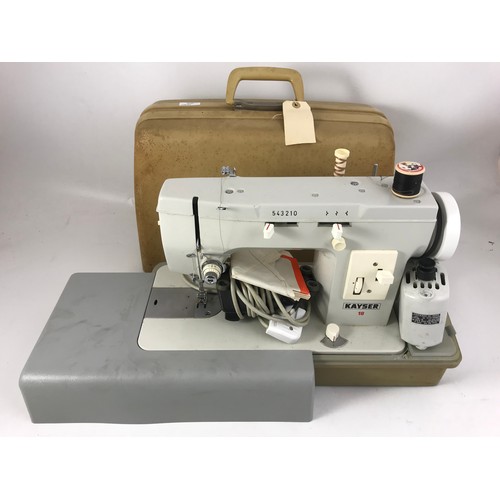 382 - KAYSER SEWING MACHINE