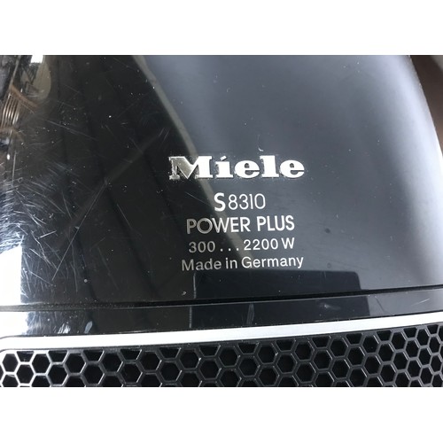 389 - MIELE S8310 POWER PLUS VACUUM CLEANER