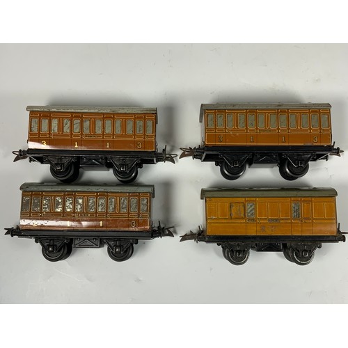 455 - HORNBY NO 41 PASSENGER COACHES, LNER ‘TEAK’, U/B