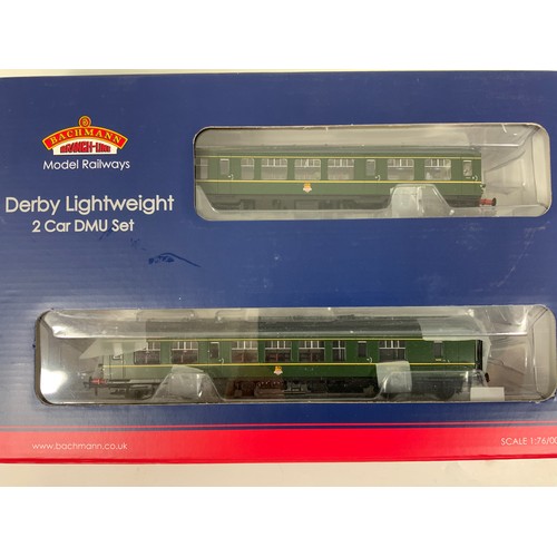 439 - BACHMANN 32-516 DERBY LIGHTWEIGHT TWO CAR DMU, BR GREEN WITH SPEED WHISKERS, DCC READY.