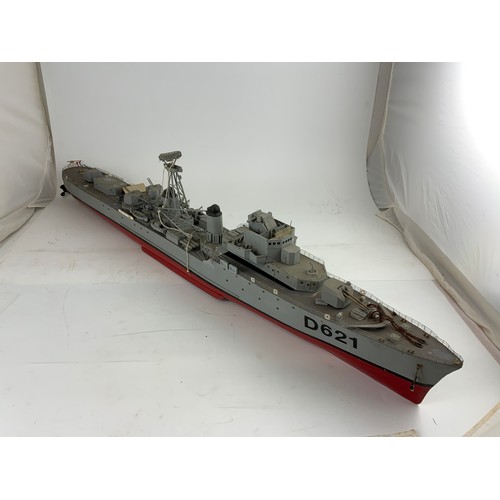53 - LARGE SCALE MODEL WARSHIP, FRENCH ESCORTEUR D621 LE SURCOUF, (ORIGINAL SHIP C.1951-1972)