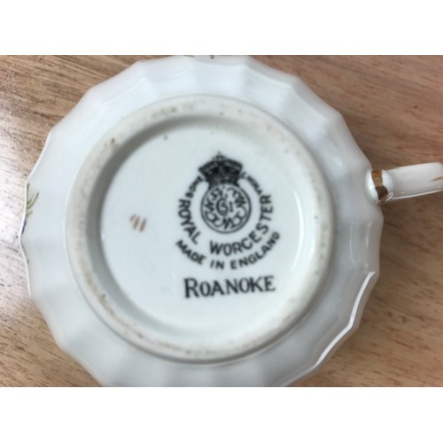 263 - ROYAL WORCESTER ROANOKE & OTHER WORCESTER CHINA