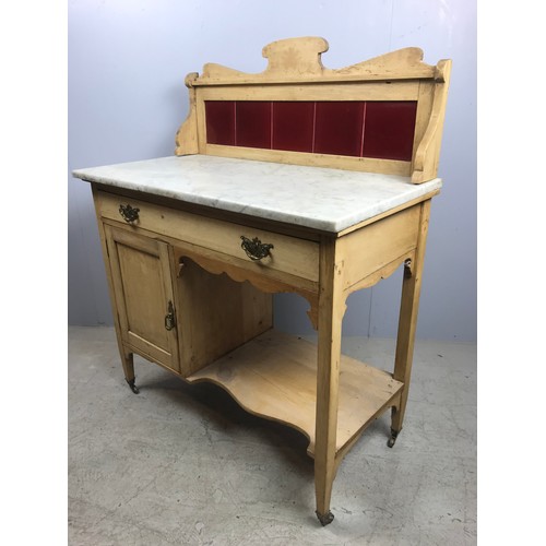 658 - MARBLE TOPPED PINE WASHSTAND, TILED BACK, 91 CM