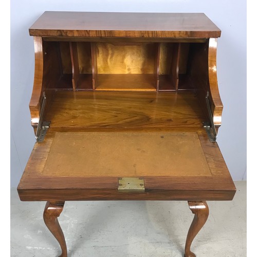 581 - FRENCH STYLE WALNUT VENEER BUREAU DE DAME