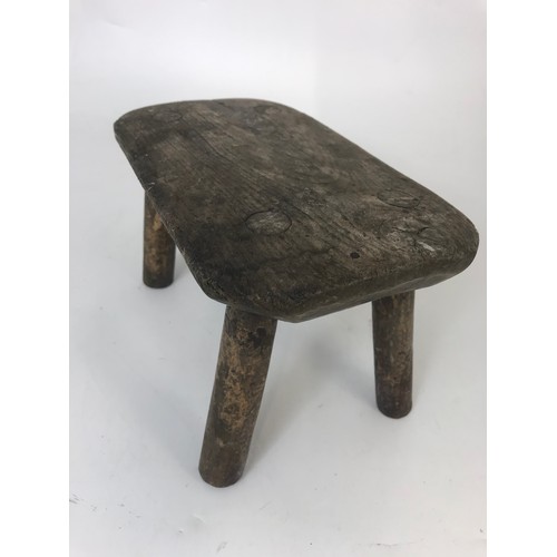 492 - PRIMITIVE MINATURE STOOL WITH IMPRESSED JW MARKS TO UNDERSIDE