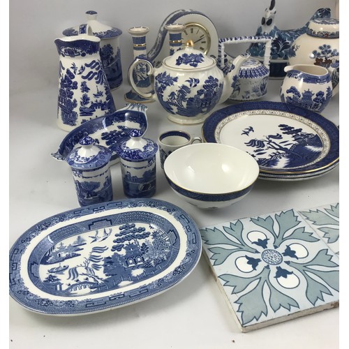 237 - QUANTITY OF MISC. BLUE AND WHITE WARE INCLUDING SPODE, WEDGEWOOD, MASONS, ETC. some of these items i... 