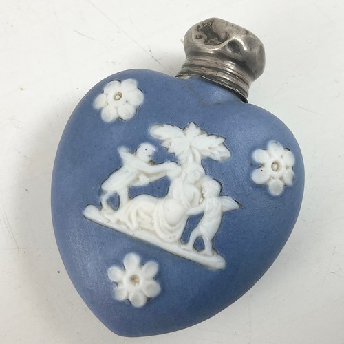 208 - AN EDWARDIAN WEDGWOOD JASPERWARE HEART SHAPED SCENT FLASK WITH SILVER LID, TOGETHER WITH COLLECTION ... 