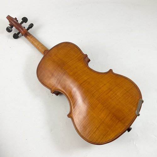 374 - A 20TH CENTURY VIOLIN BY LANCELOT H CLARK, SPRUCE AND MAPLE BODY WITH EBONY AND BOXWOOD STRINGING, E... 