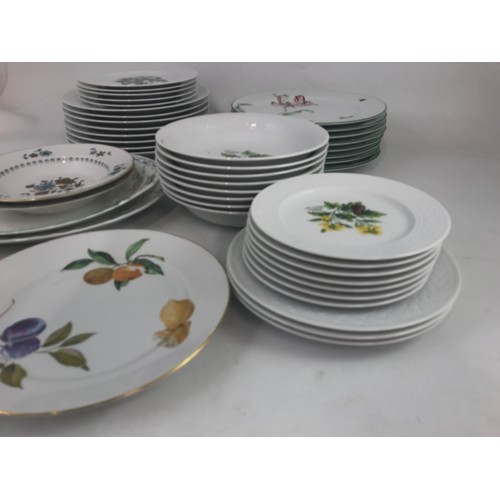 250 - ROYAL WORCESTER HERBS BLACK MUSTARD TYPE PART SERVICE AND OTHER WORCESTER INCLUDING EVESHAM