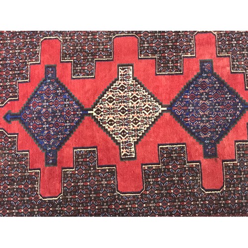 718 - RED/BLUE RUG 163cm x 125cm