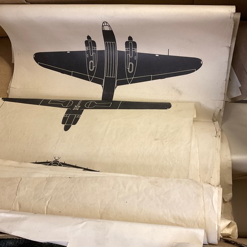 175 - WW2 AIRCRAFT RECOGNITION POSTERS, A BUNDLEM MANY POST 1944, FOLDED AS SHOWN, PLUS AIRCRAFT RECOGNITI... 