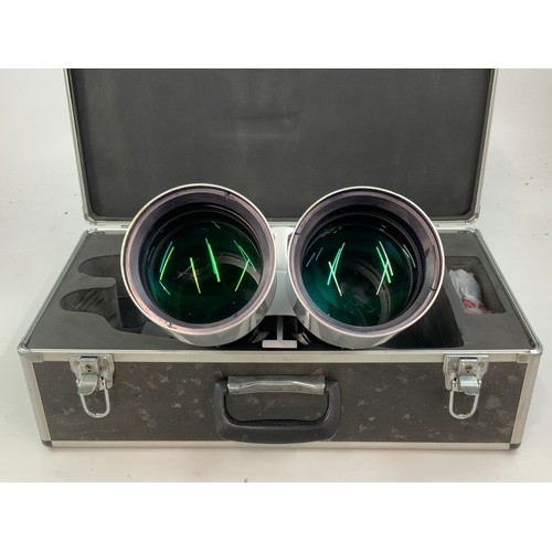 285 - CASED PAIR OF OBSERVATION BINOCULARS, MARKED HELIOS, 40X, & 20 X EYEPIECES.