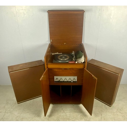 146 - VINTAGE HI FI, CABINET WITH GARRARD SP 25 MK II DECK, LEAK 30 AMPLIFIER AND A PAIR OF WHARFEDALE DAL... 